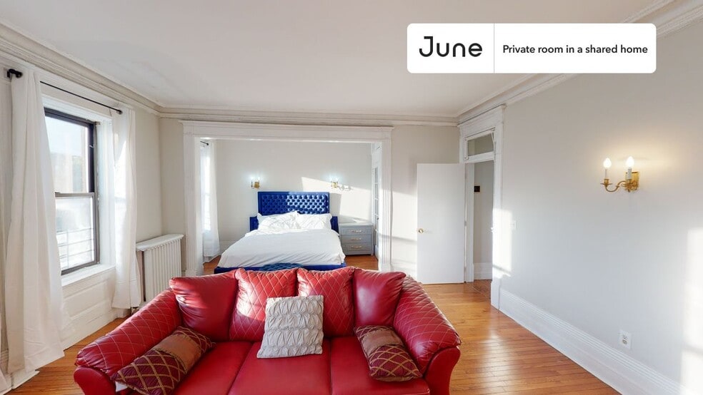 Building Photo - Room in Shared 4 bed/1 bath home