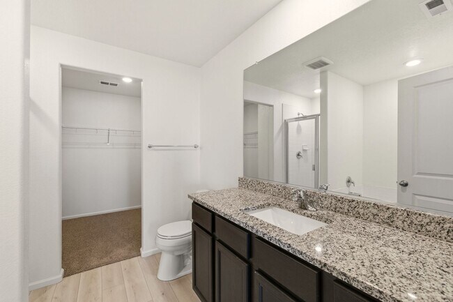 Building Photo - 3 Bedroom 2.5 Bathroom House With Great Vi...