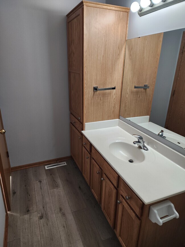 Building Photo - 1071 36th St W