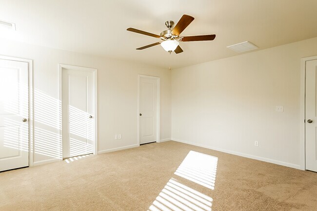 Building Photo - 846 Delta Ln