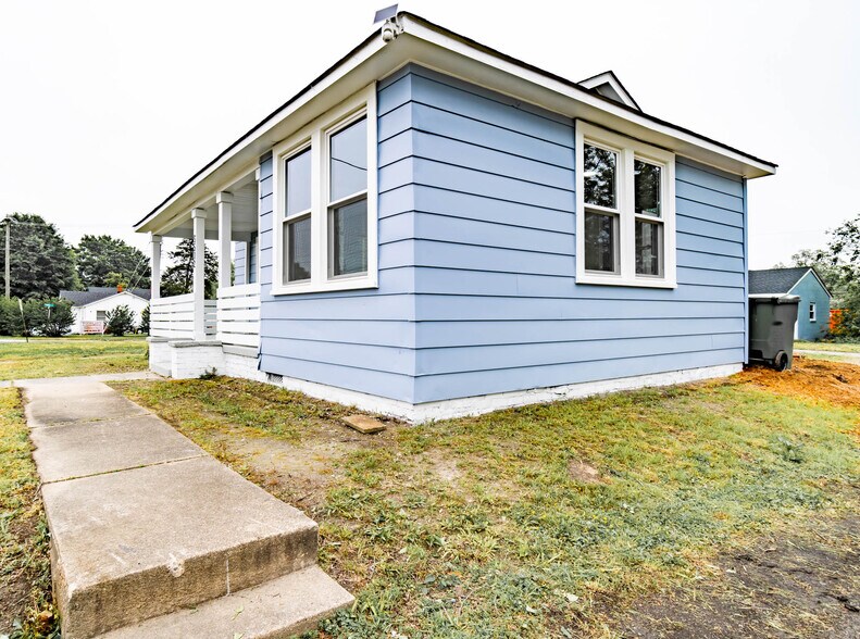 Building Photo - 3502 Oaklawn Blvd