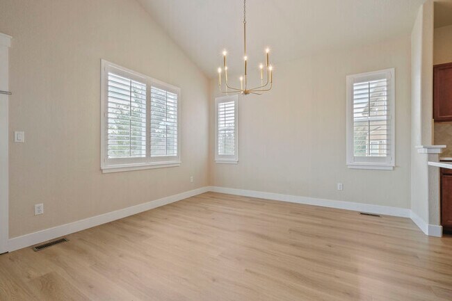 Building Photo - 5839 Yancey Dr