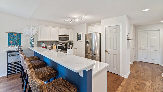 Building Photo - 356 Blue Stem Dr