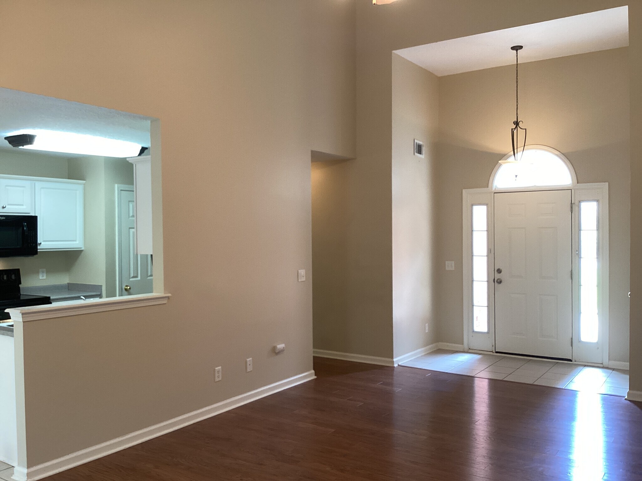 Building Photo - 515 Dresler Rd