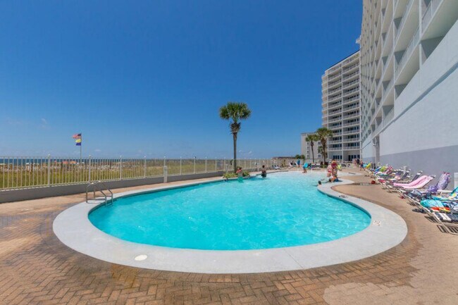 Building Photo - 455 E Beach Blvd