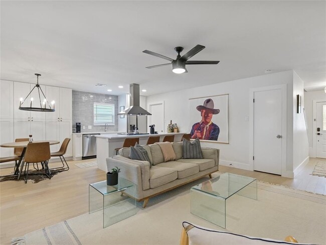 Building Photo - 3601 Ambleside Dr