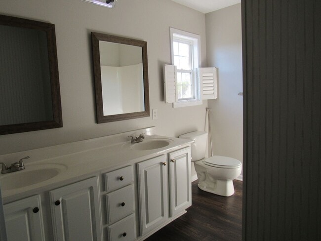 Building Photo - 3 BR 2 BA Jacksonville Commons