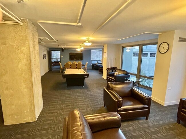 Building Photo - 440 N Wabash Ave