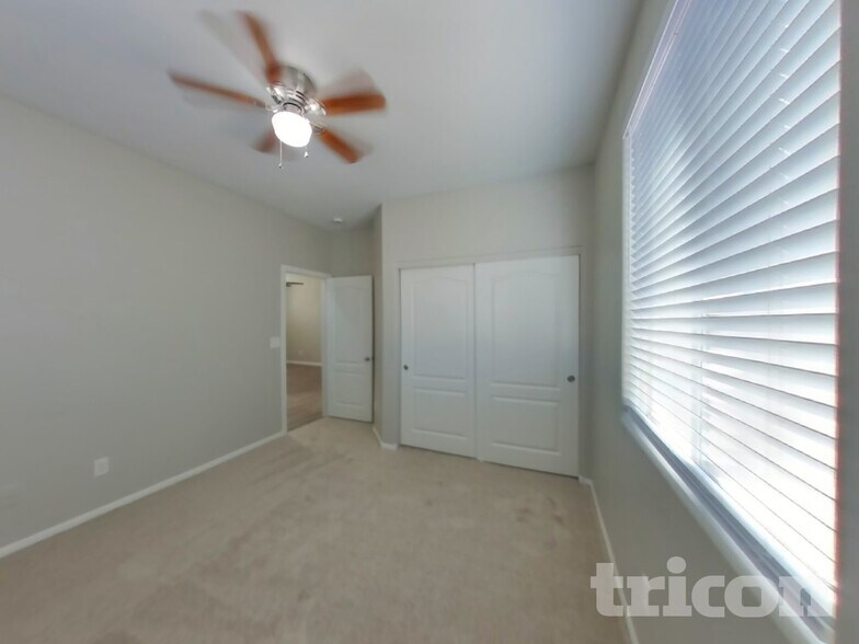 Building Photo - 705 Irish Mittens Ct