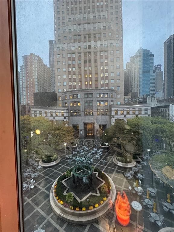 Building Photo - 350 W 50th St