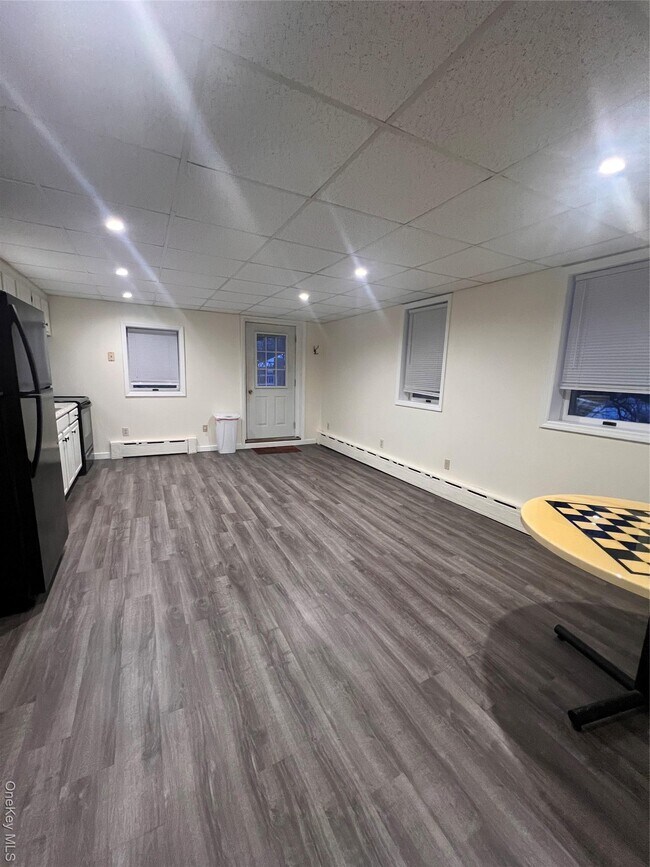 Building Photo - 30 Dimiceli St