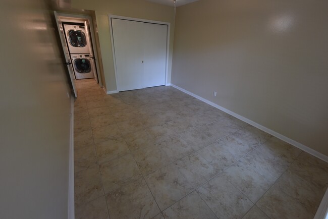 Building Photo - 57 Hanover Cir