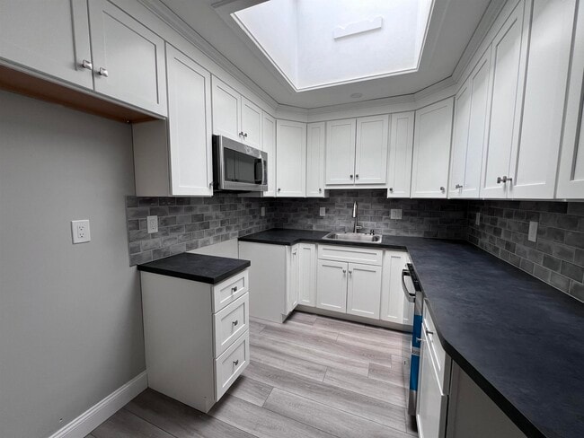 Building Photo - 444 Lafayette Rd