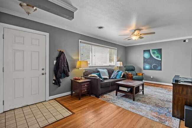 Building Photo - Quiet 3-Bedroom Home with Spacious Garage – Convenient Chesapeake Location