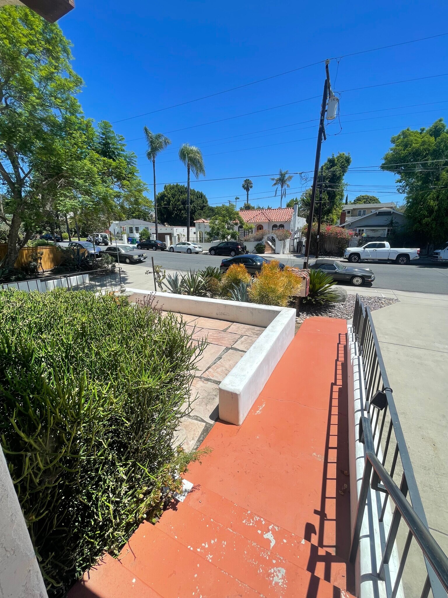 Building Photo - 1818 Granada Ave
