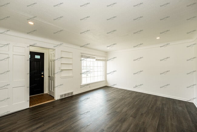 Building Photo - 4065 Wyncote Rd