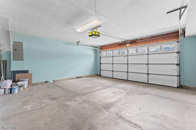 Building Photo - 10342 Liberty Cove