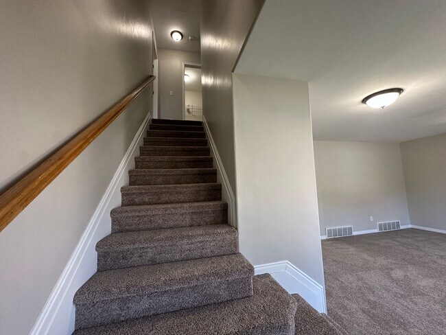 Building Photo - BEAUTIFUL 4 BED 2.5 BATH HOME FOR RENT IN LEHI!!!