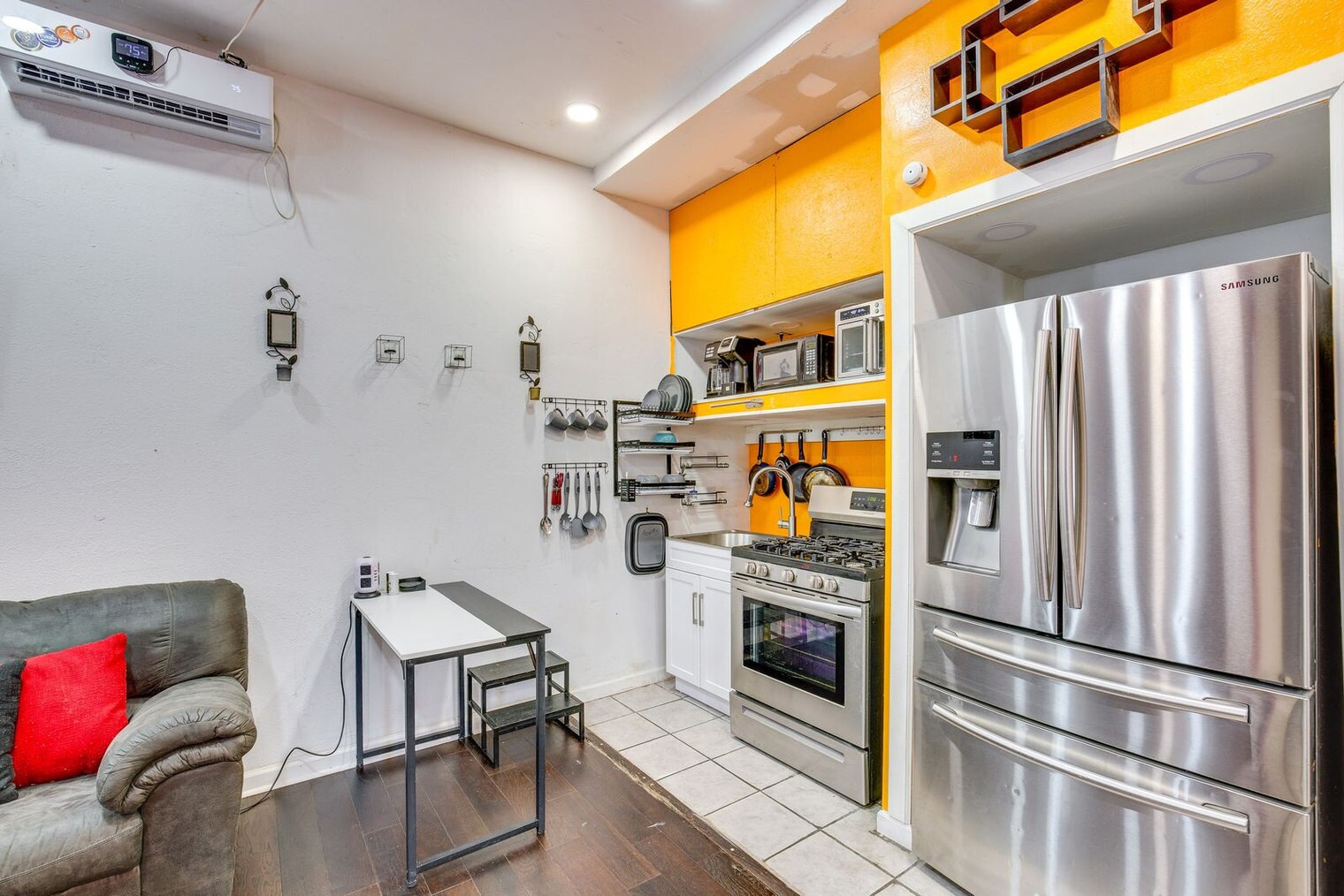 Building Photo - 7244 Piedmont Dr