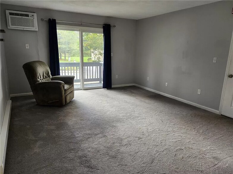 Building Photo - 200 Manville Hill Rd