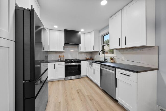 Building Photo - 2583 Wexford Rd