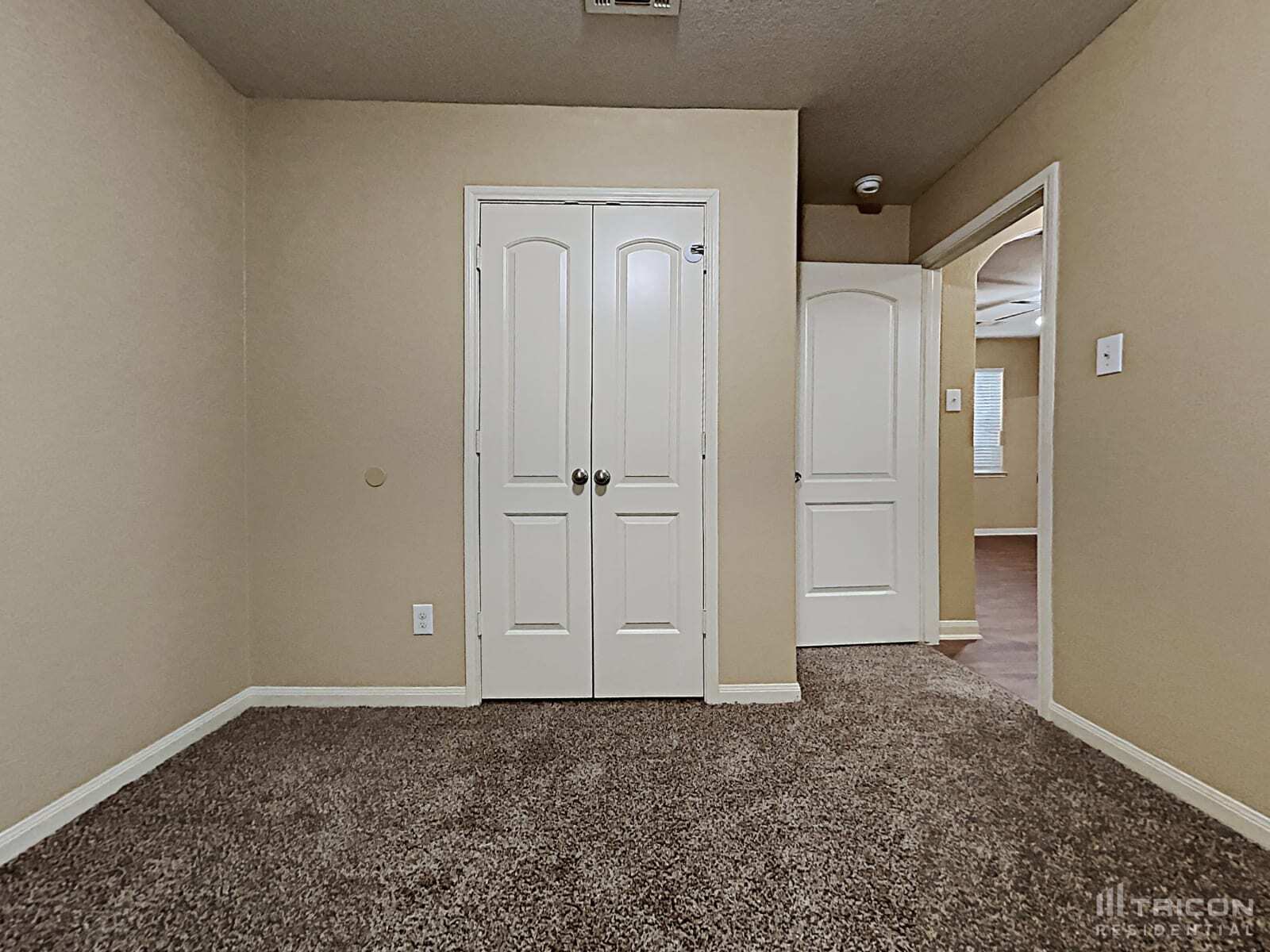 Building Photo - 2063 Sweet Lilac Dr