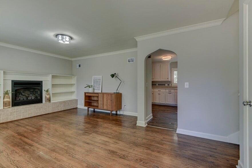 Hardwood floors and built-ins - 705 N 75th St