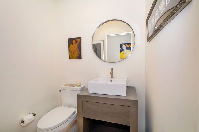 Building Photo - 80 Cliff Dr