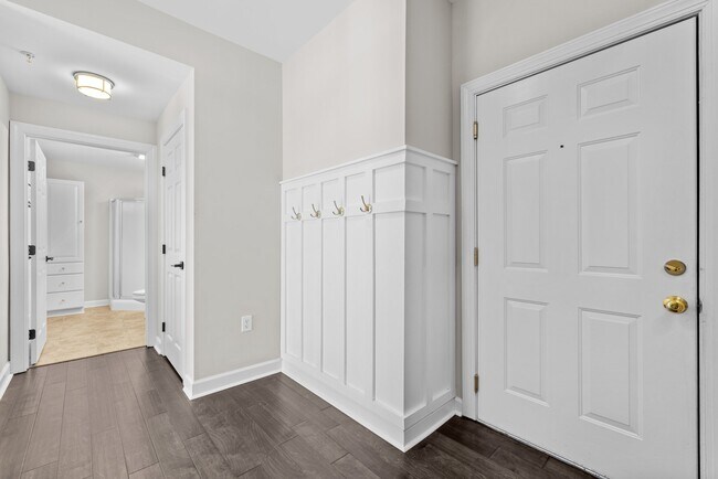 Building Photo - 200 S Dawson St