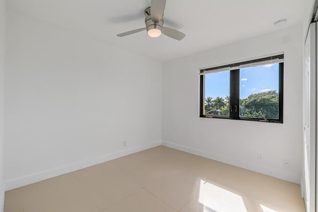 Building Photo - 456 NW 41st St