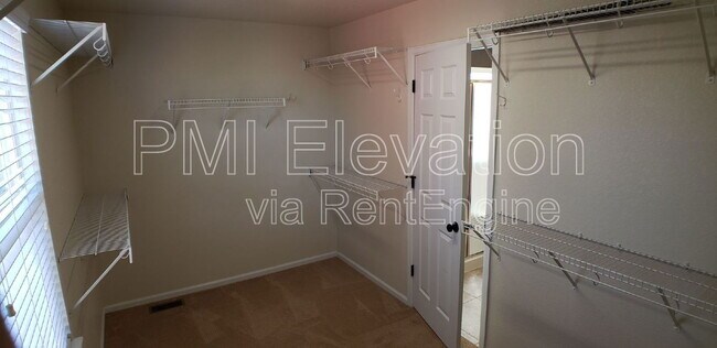 Building Photo - 10740 Windridge Ct