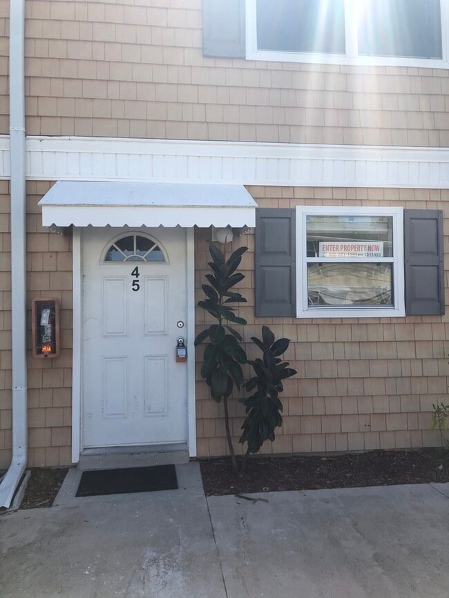 Primary Photo - 2/1.5 Condo at The Oaks at Wildwood