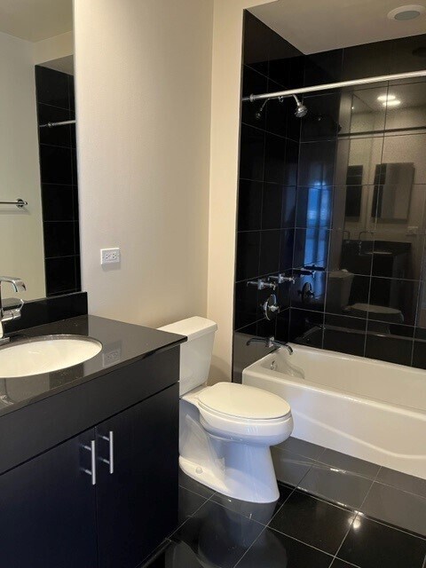 Building Photo - 1211 S Prairie Ave