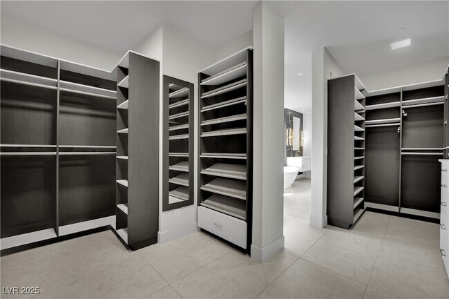 Building Photo - 378 Tranquil Peak Ct