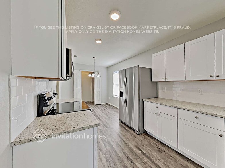 Building Photo - 421 Candlestick Trail