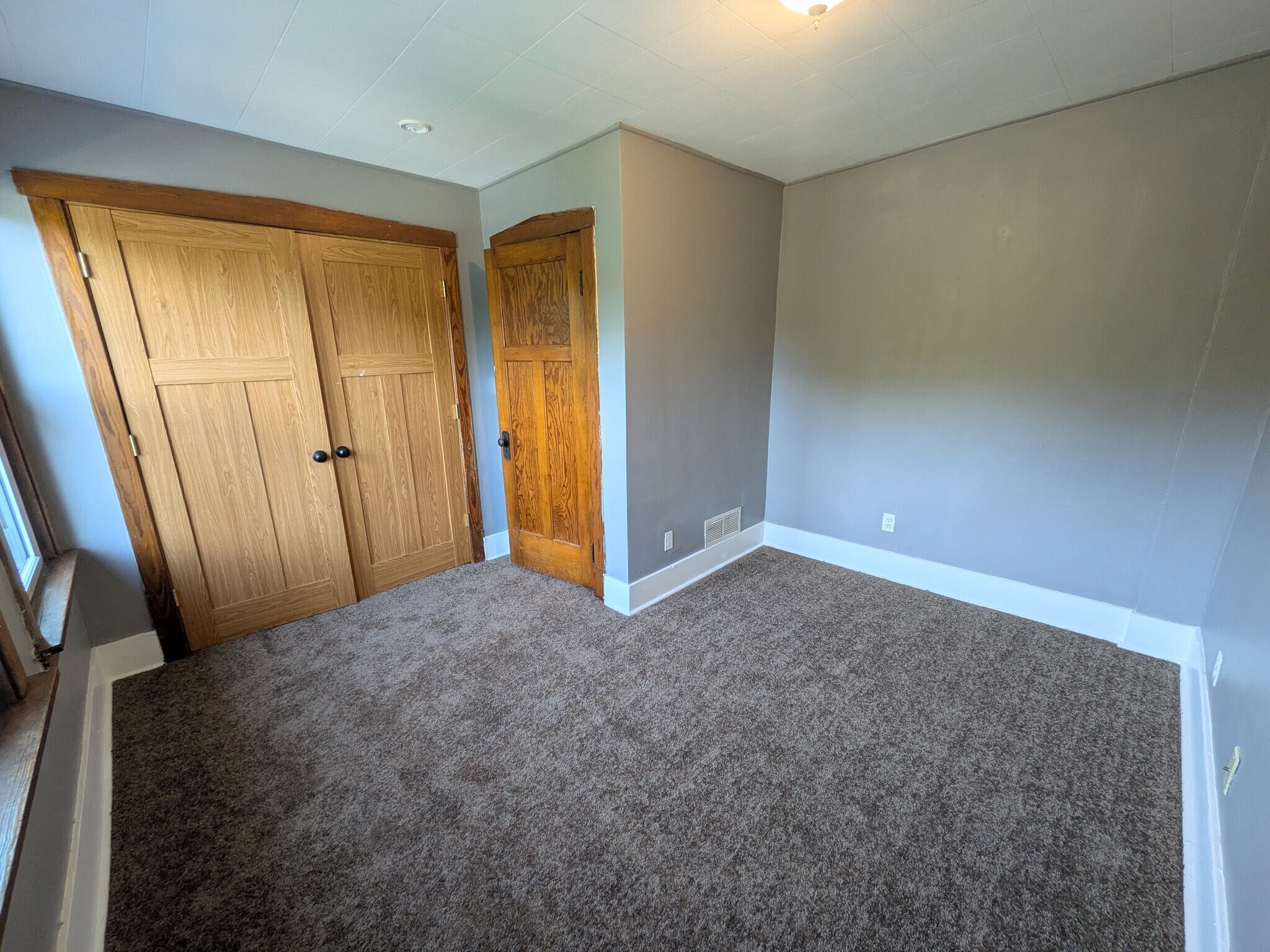 Bedroom 1 - 118 Harding Ave