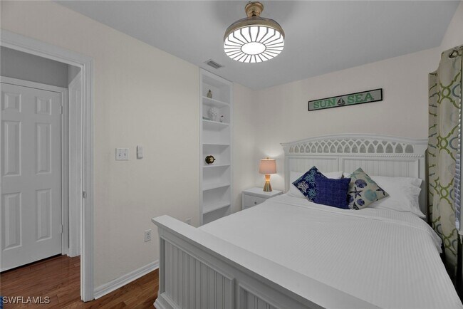 Building Photo - 3055 Round Table Ct