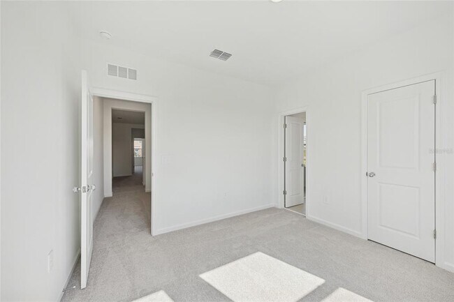 Building Photo - 2831 Maloof Dr