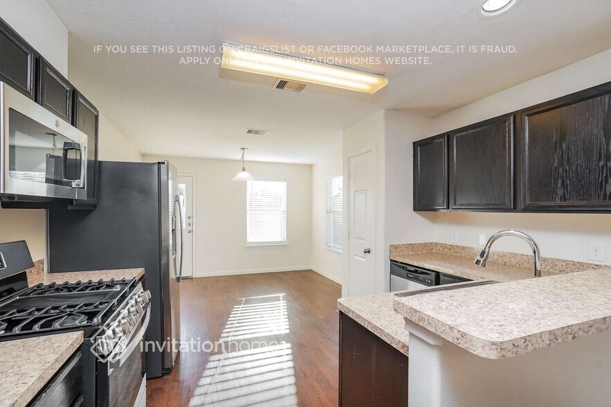 Building Photo - 16371 Royal Stone Ln