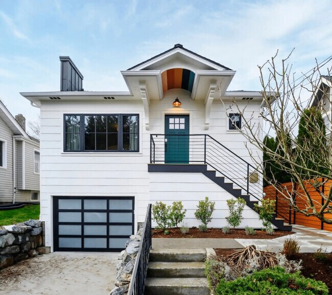 Building Photo - 2453 4th Ave W