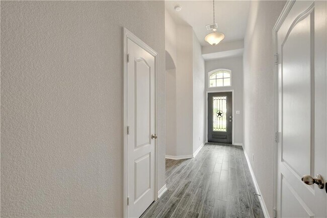 Building Photo - 1165 Leadtree Loop