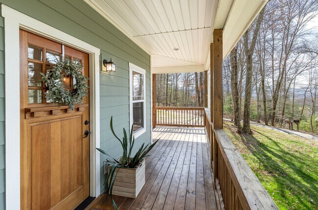 Building Photo - East AVL - Contemporary Farmhouse on Large Wooded Lot