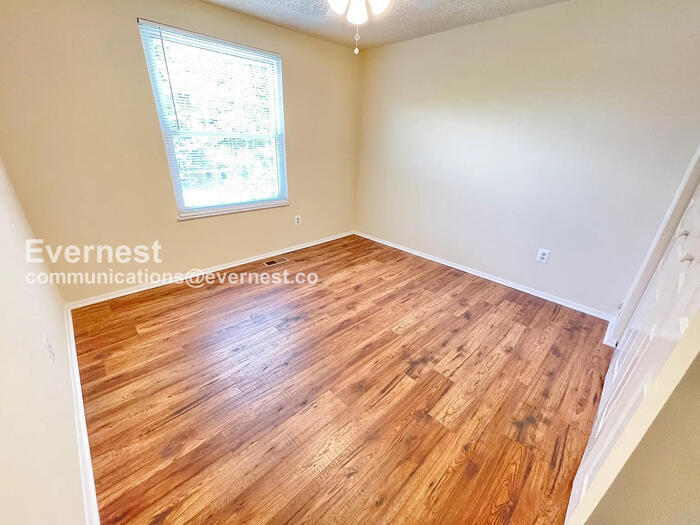 Building Photo - 3324 Rollingwood Dr