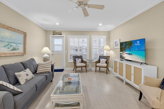 Building Photo - 817 N Ocean Blvd