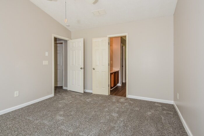 Building Photo - 1350 Ambercrest Way