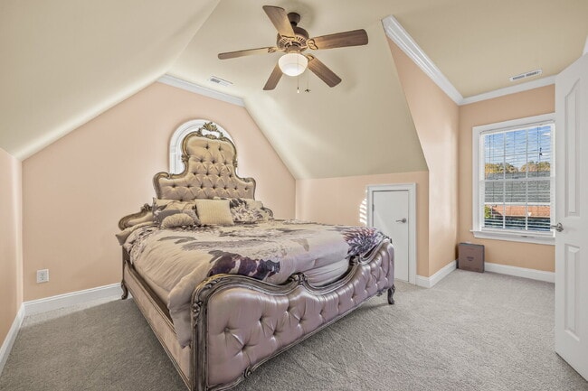 Building Photo - "Luxurious 4-Bed Oasis with Granite Countertops & Cozy Fireplace in Charlotte - 3914 Sq Ft of Ele...