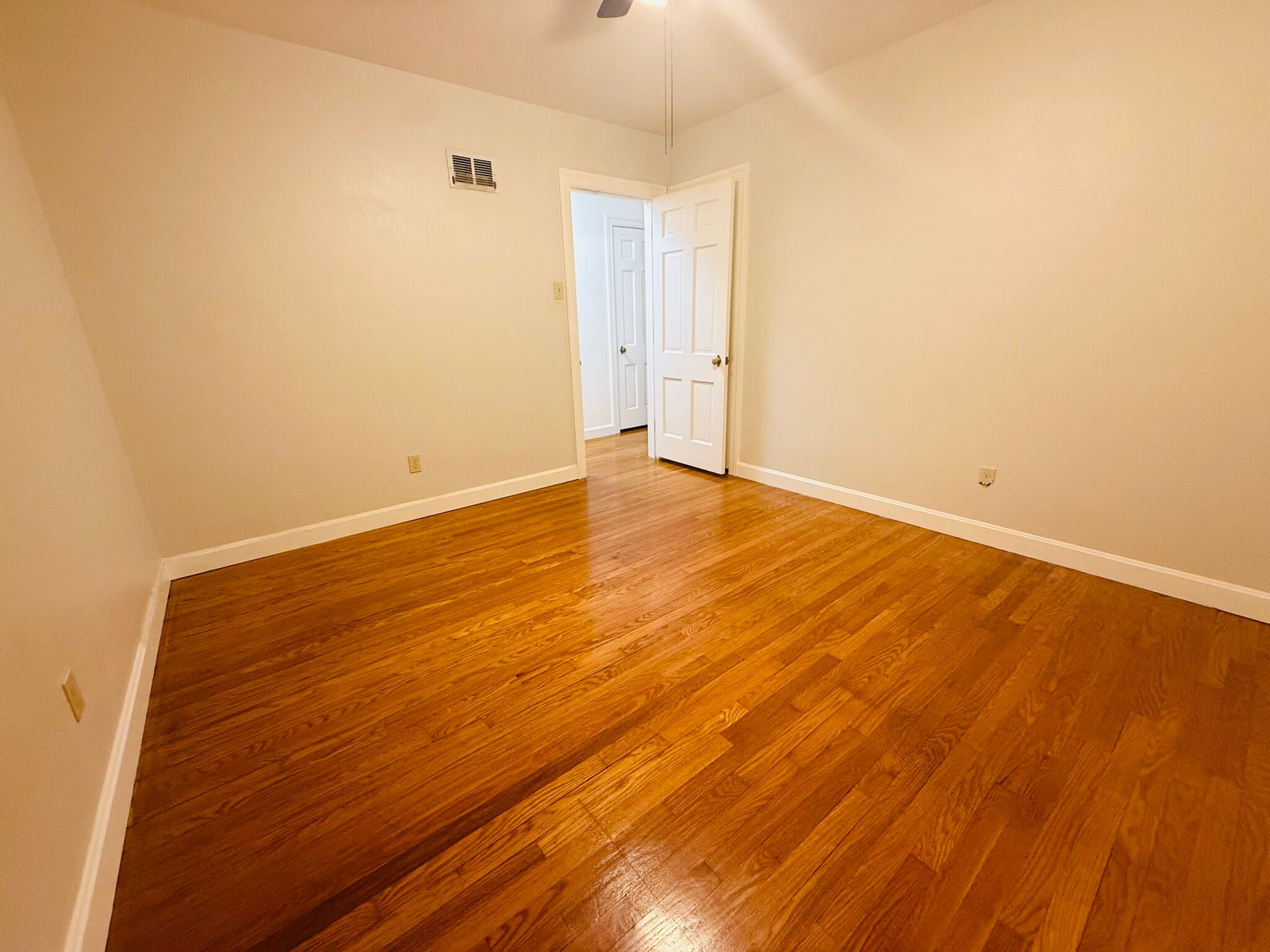 Building Photo - 630 N Florissant Rd