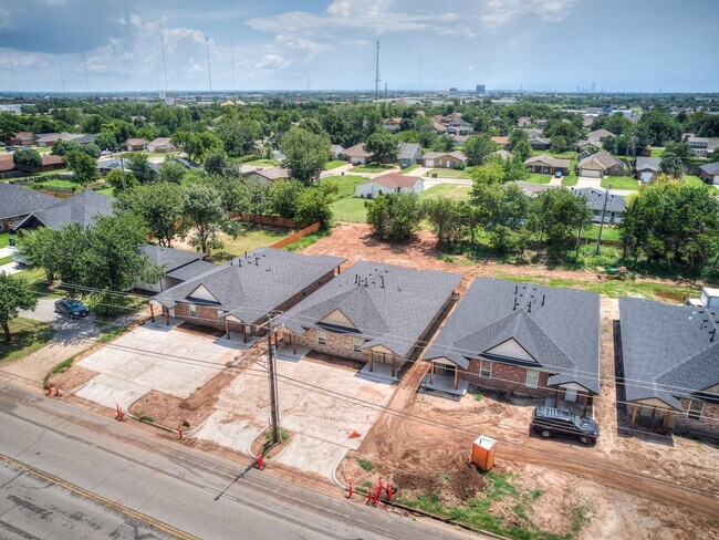 Building Photo - 328 NW 122nd St