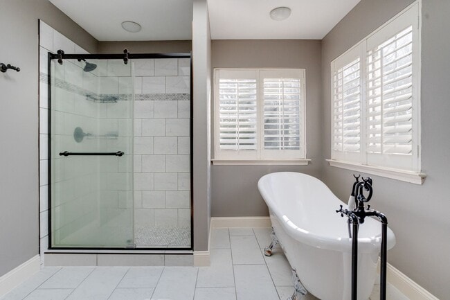 Building Photo - 1730 Bluffs Island Ct