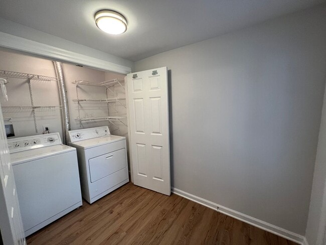 Building Photo - Delightful 1 Level 4 Bedroom Home On Exten...
